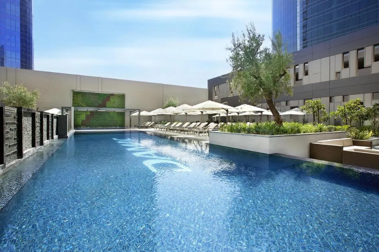 Homey 2Br Damac Maison Cour Jardin, Business Bay Dubaj Apartman