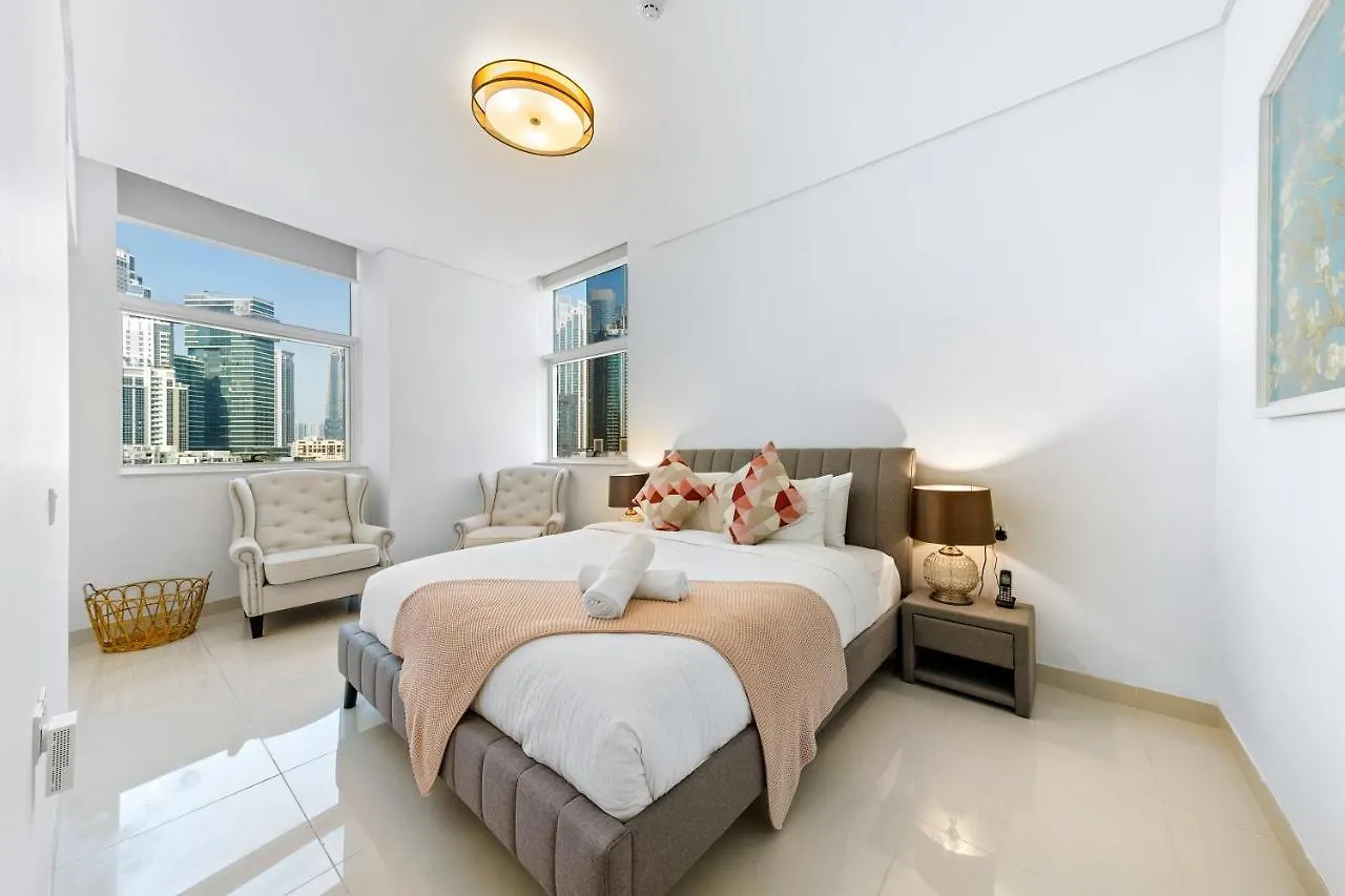Homey 2Br Damac Maison Cour Jardin, Business Bay Dubaj